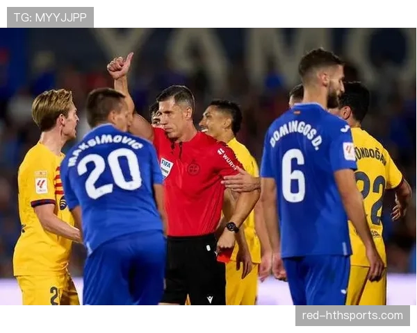 冷门规则解析：替补犯规如何影响场上判罚和球队人数限制