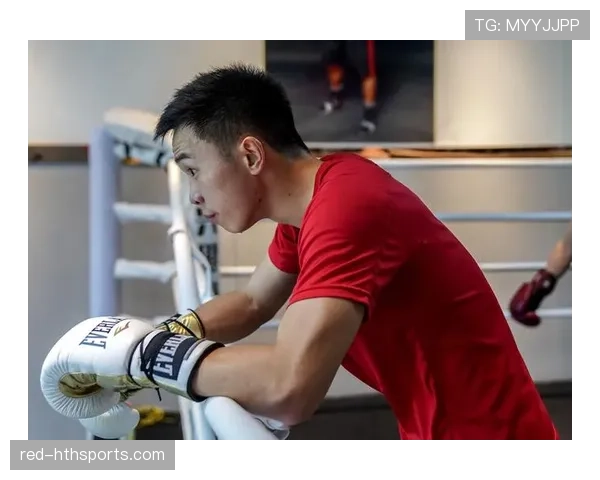 徐灿训练完直接去夜市撸串，这反差谁懂啊